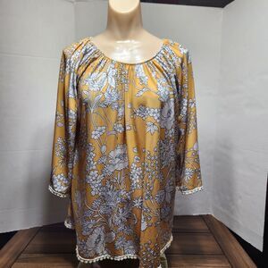 S/S Yellow W/White Flowers Quarter Sleeves Sm.